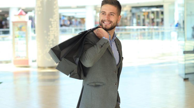man shoppen in Arnhem